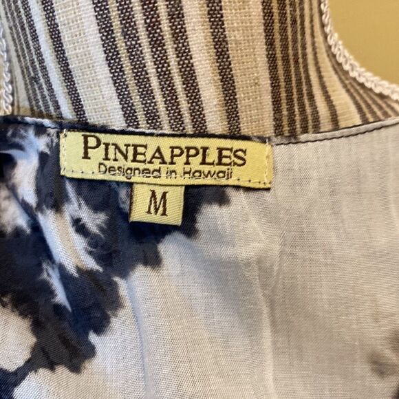 PINEAPPLES brand women’s tank medium - Picture 4 of 9